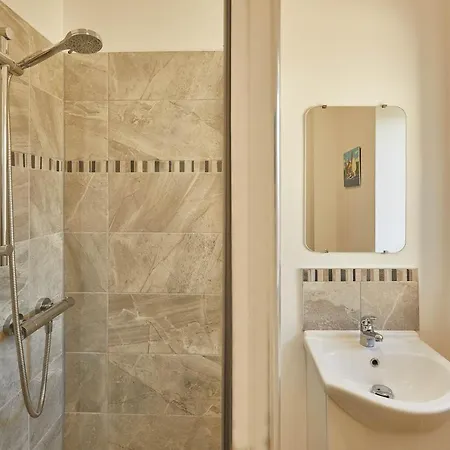 Host & - West Cliff Retreat