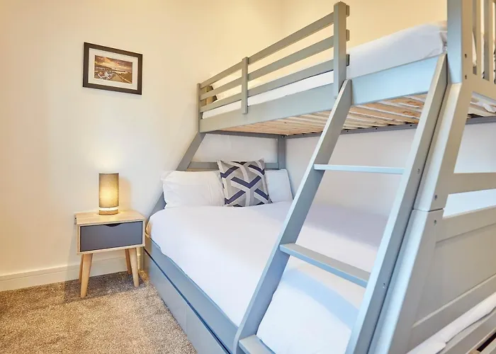 Nyaraló Host & - West Cliff Retreat Whitby